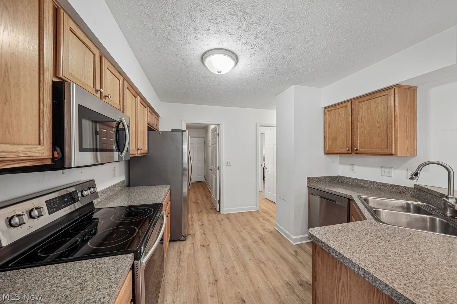37083 Fairfield Lane North Ridgeville OH 44039