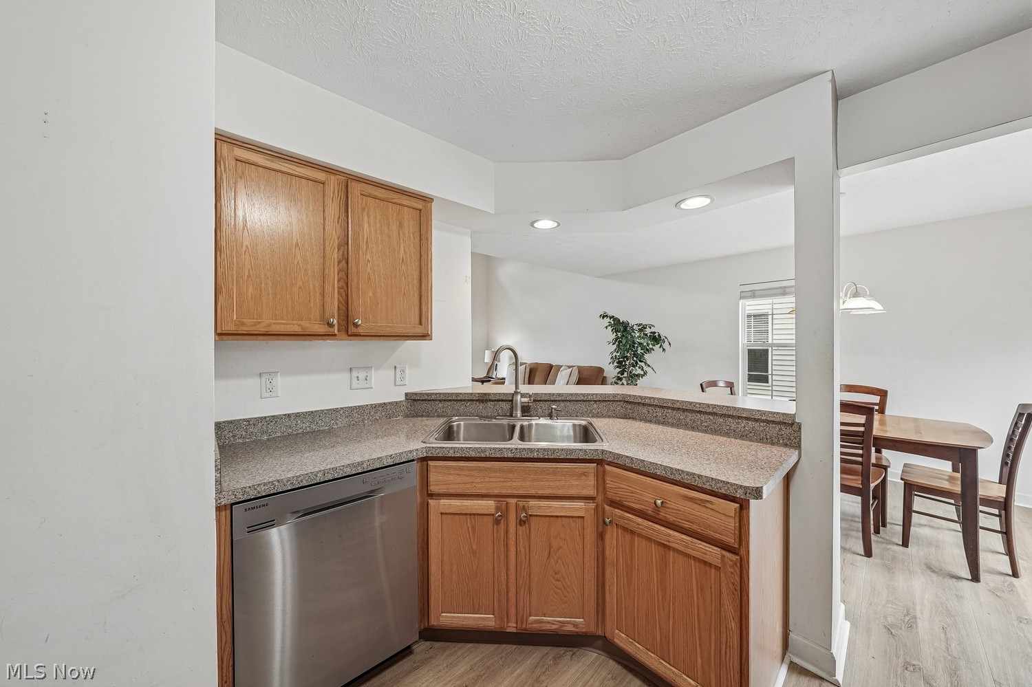37083 Fairfield Lane North Ridgeville OH 44039