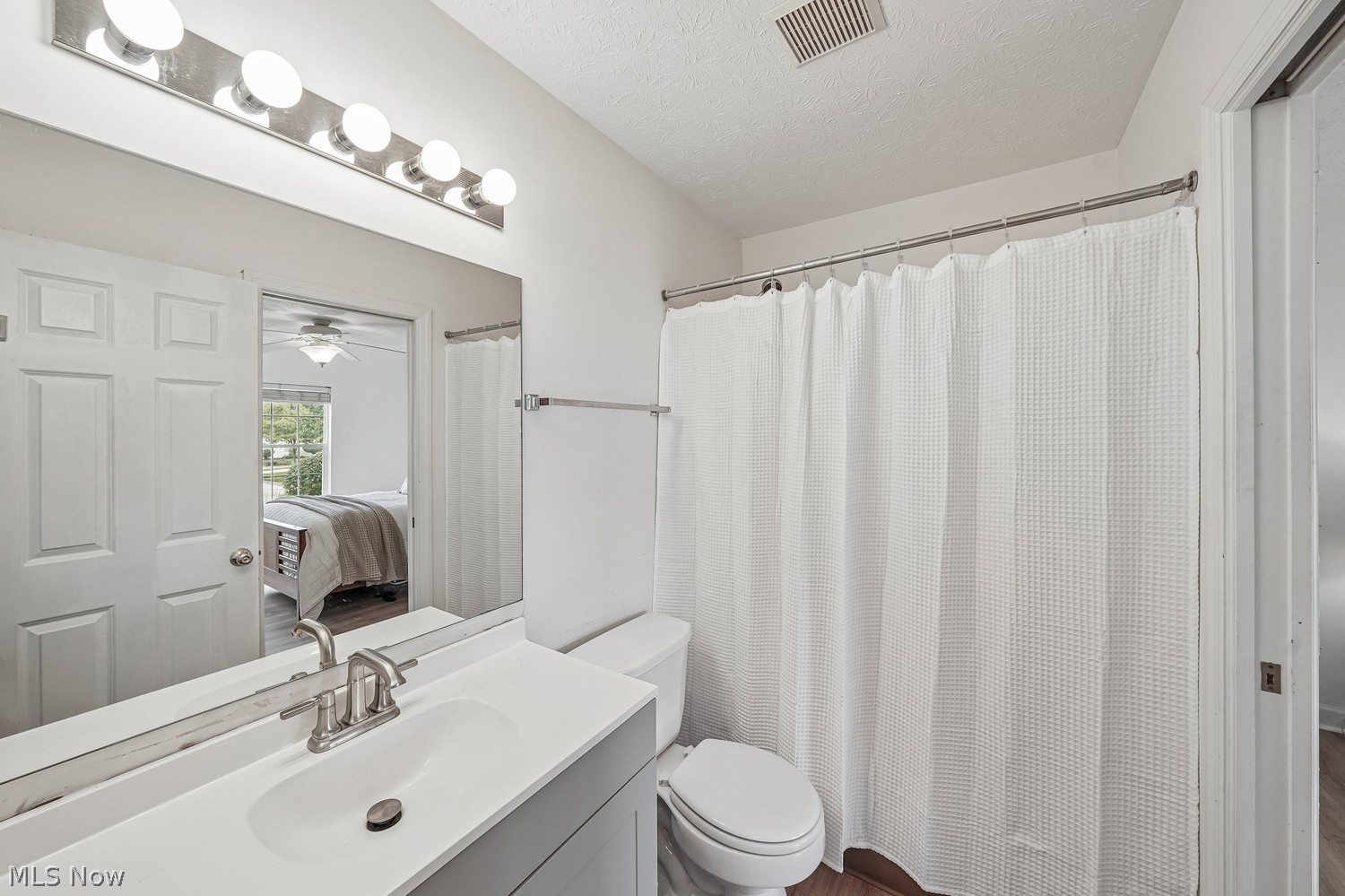 37083 Fairfield Lane North Ridgeville OH 44039