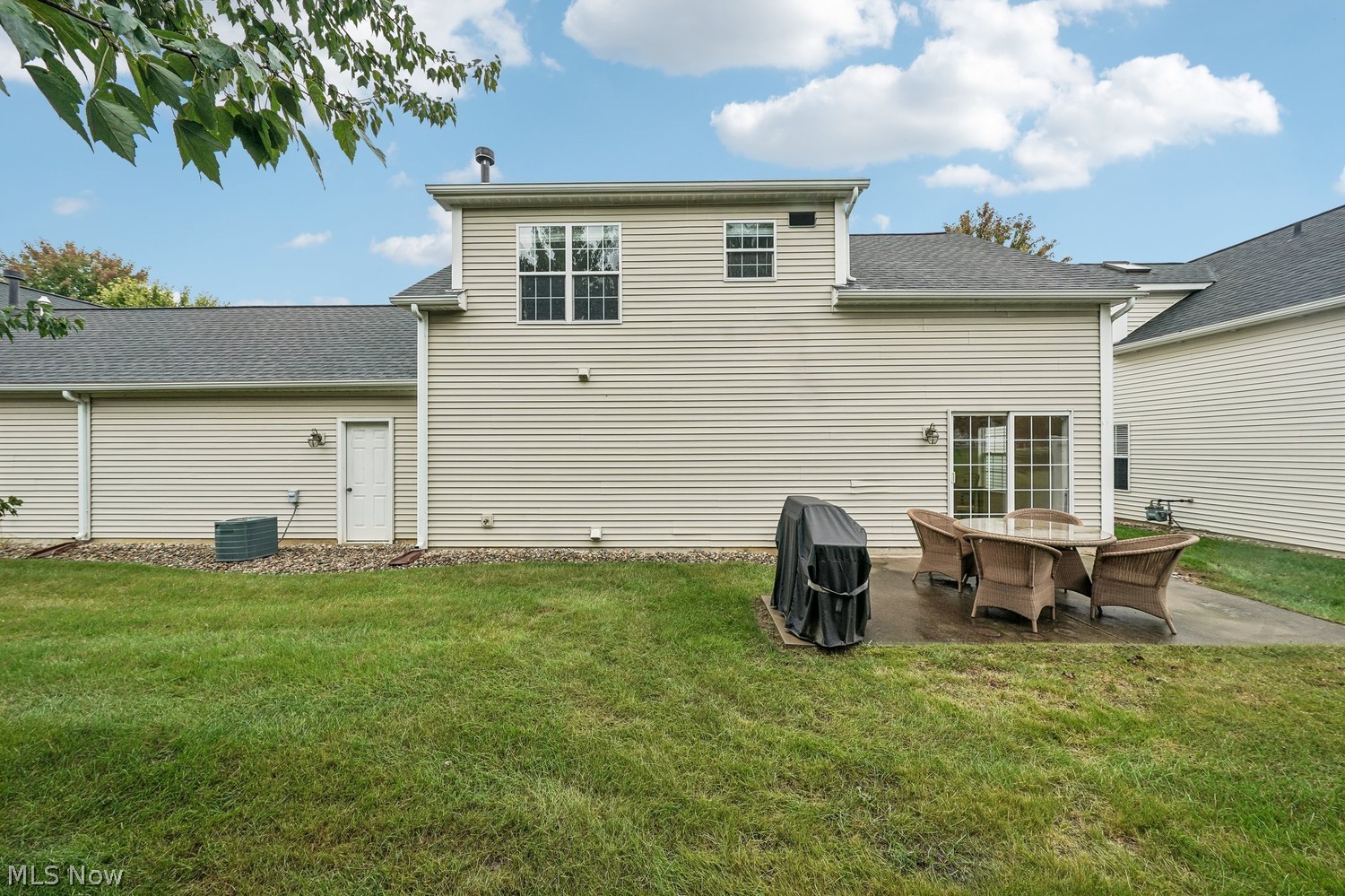 37083 Fairfield Lane North Ridgeville OH 44039