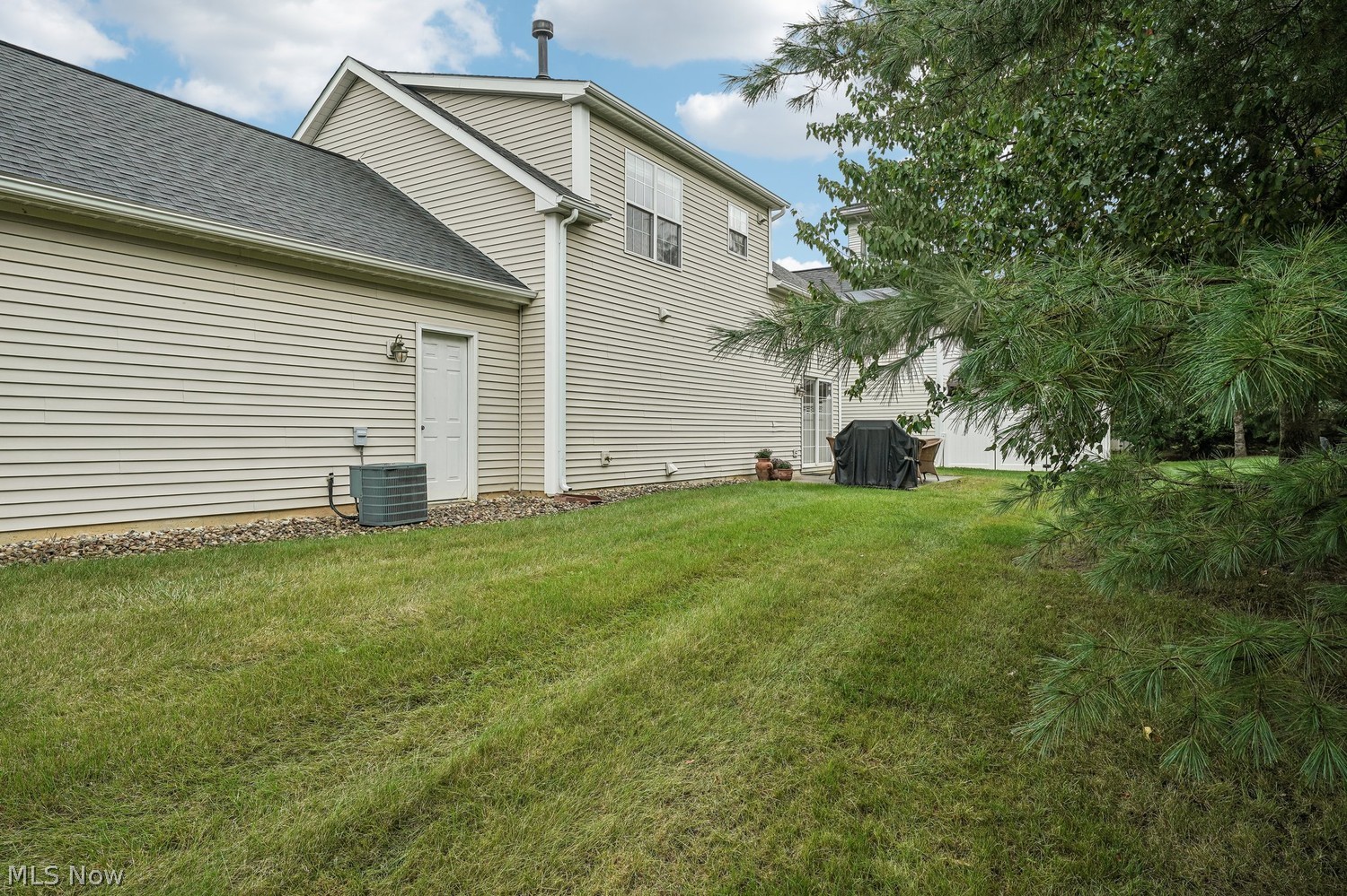 37083 Fairfield Lane North Ridgeville OH 44039