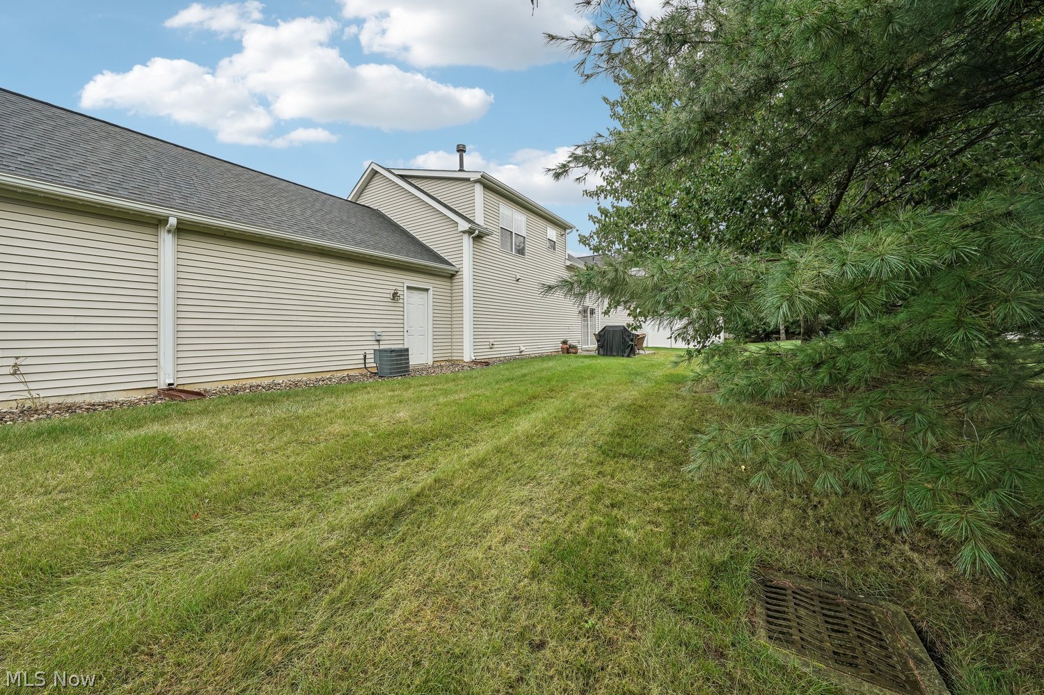 37083 Fairfield Lane North Ridgeville OH 44039