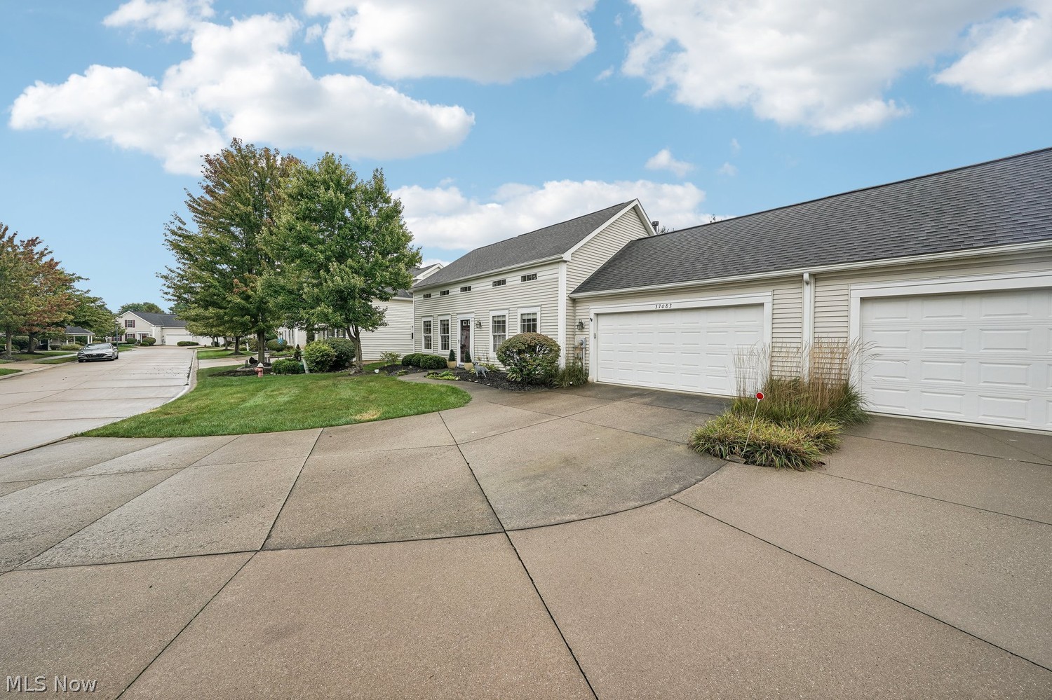 37083 Fairfield Lane North Ridgeville OH 44039