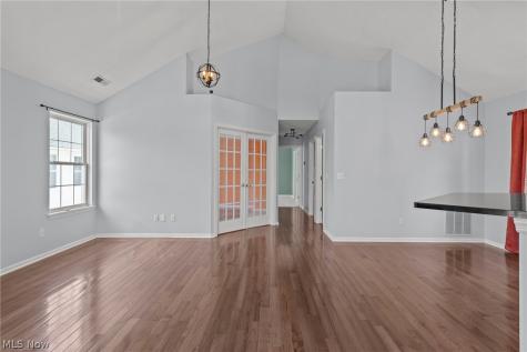 282 Vista Circle North Olmsted OH 44070