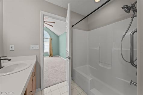 282 Vista Circle North Olmsted OH 44070