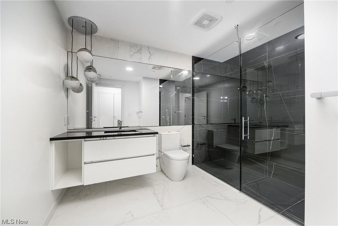 22700 Lake Road Rocky River OH 44116