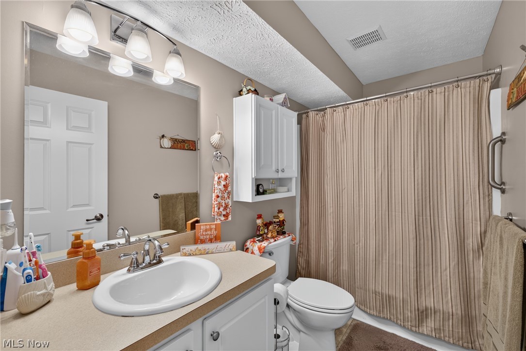 5723 Saint Thomas Lane Madison OH 44057