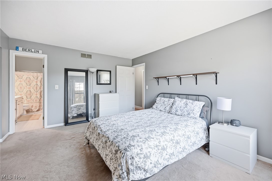 1183 Red Tail Hawk Drive Boardman OH 44512