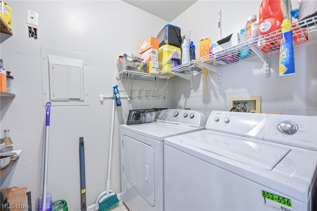 1183 Red Tail Hawk Drive Boardman OH 44512