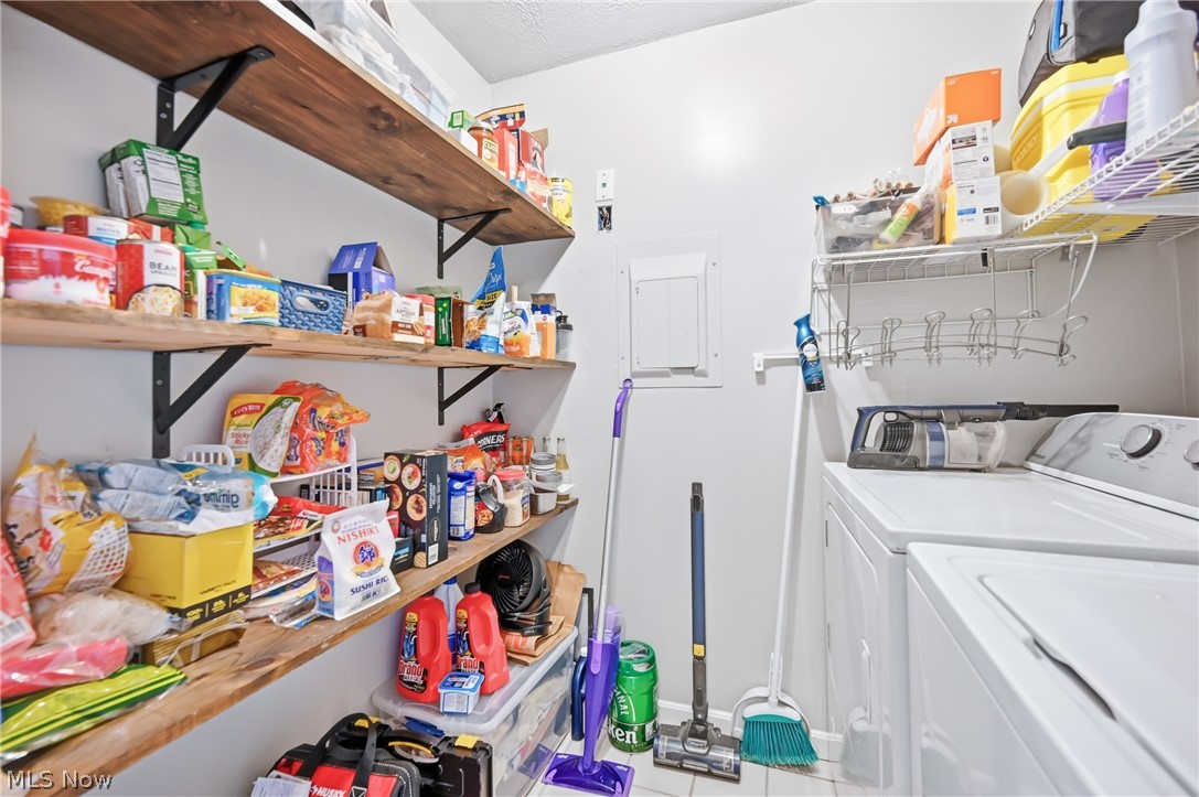 1183 Red Tail Hawk Drive Boardman OH 44512