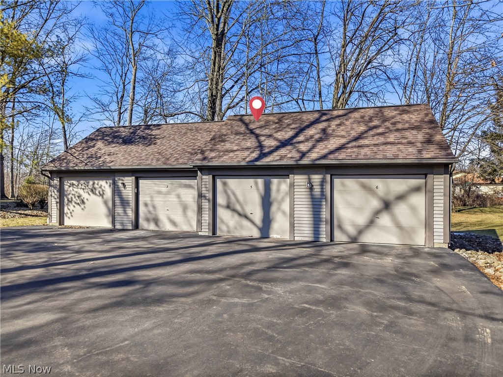 1183 Red Tail Hawk Drive Boardman OH 44512