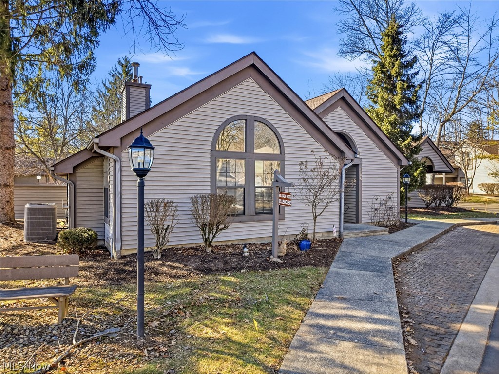 1183 Red Tail Hawk Drive Boardman OH 44512