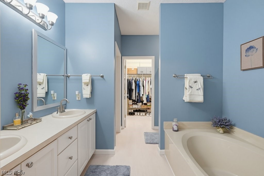 8578 Pine Creek Lane Northfield OH 44067