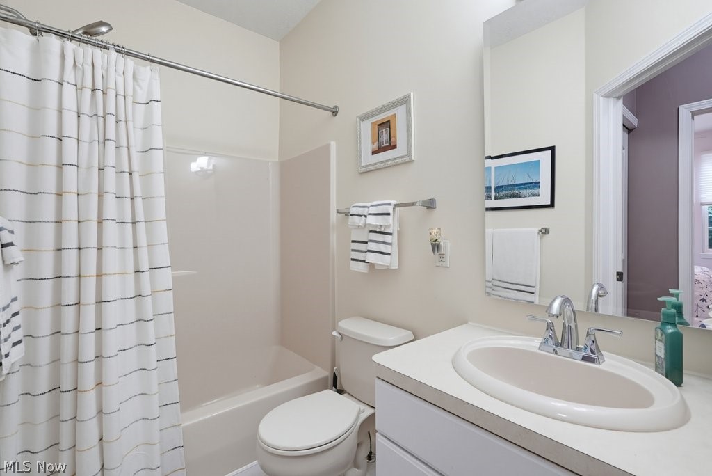 8578 Pine Creek Lane Northfield OH 44067