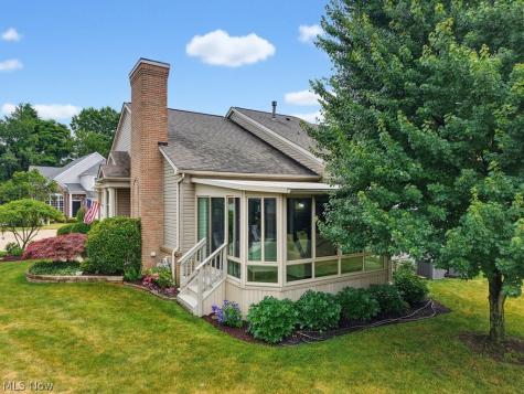 8578 Pine Creek Lane Northfield OH 44067
