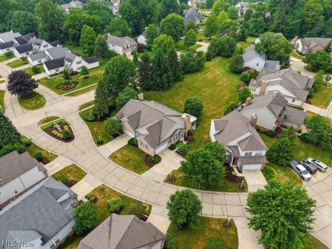 8578 Pine Creek Lane Northfield OH 44067