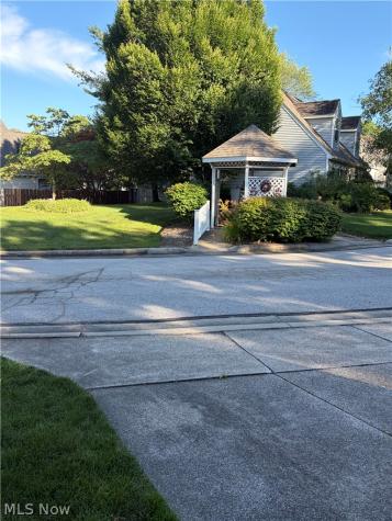 3375 Ash Lane Cuyahoga Falls OH 44223