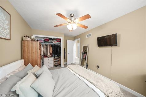 169 Waterford Way Tallmadge OH 44278