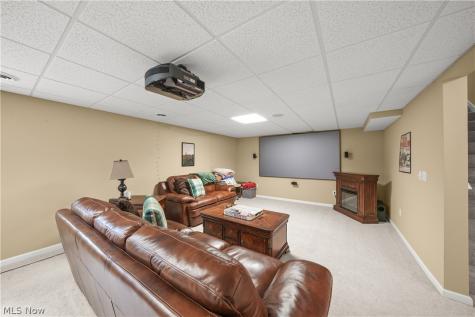 169 Waterford Way Tallmadge OH 44278