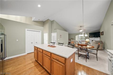 169 Waterford Way Tallmadge OH 44278