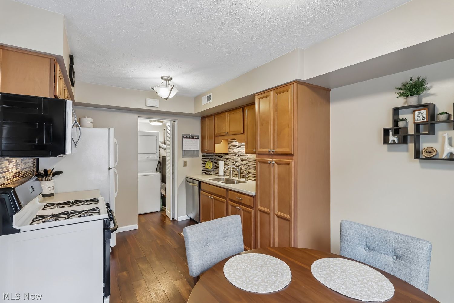 20496 Williamsburg Court Middleburg Heights OH 44130