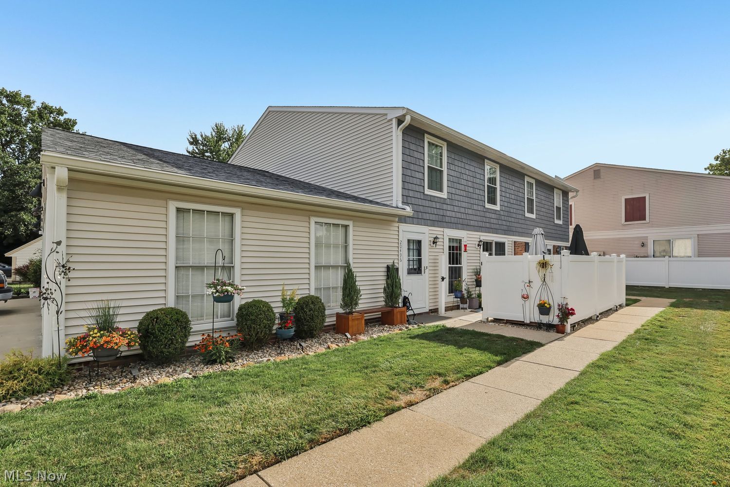 20496 Williamsburg Court Middleburg Heights OH 44130