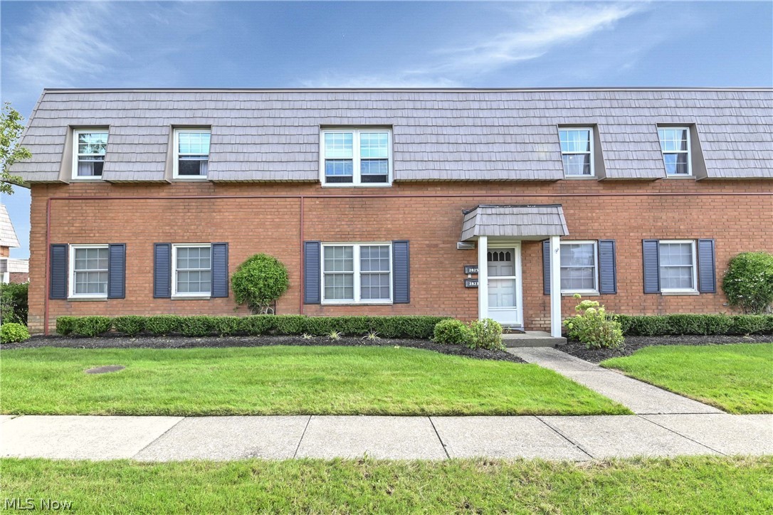 2823 Pease Drive Rocky River OH 44116