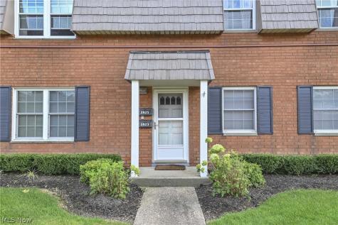 2823 Pease Drive Rocky River OH 44116