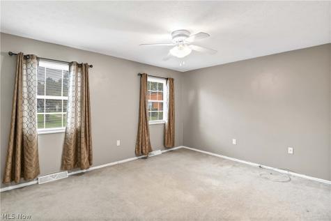 2823 Pease Drive Rocky River OH 44116