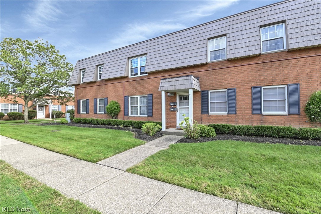 2823 Pease Drive Rocky River OH 44116
