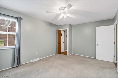 2823 Pease Drive Rocky River OH 44116