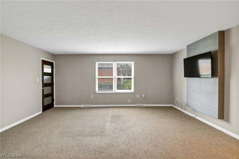 2823 Pease Drive Rocky River OH 44116