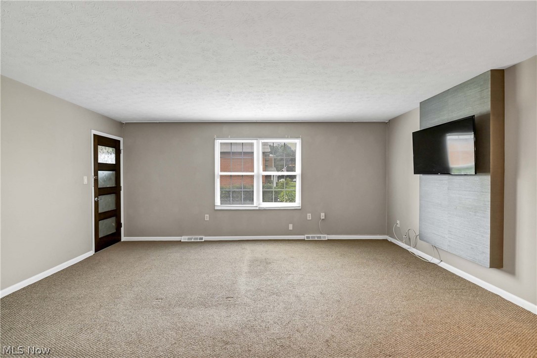 2823 Pease Drive Rocky River OH 44116