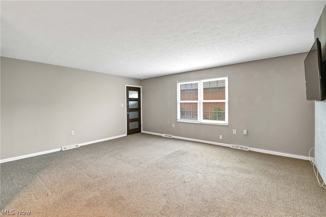 2823 Pease Drive Rocky River OH 44116