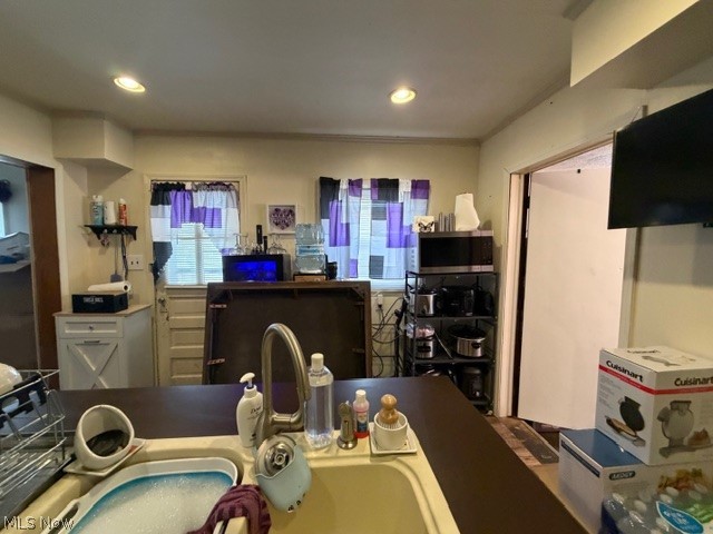 1464 E 250th Street Euclid OH 44117