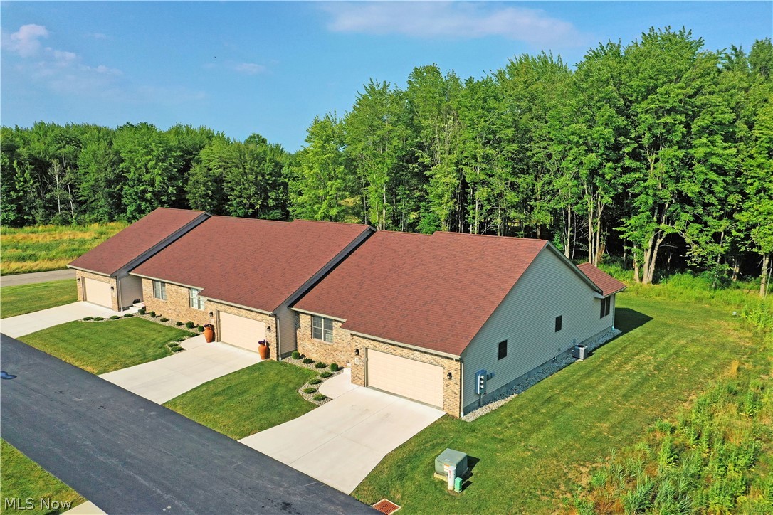 12 Bayview Circle Cortland OH 44410