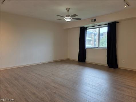 2202 Acacia Park Drive Lyndhurst OH 44124