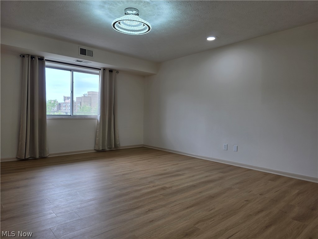 2202 Acacia Park Drive Lyndhurst OH 44124