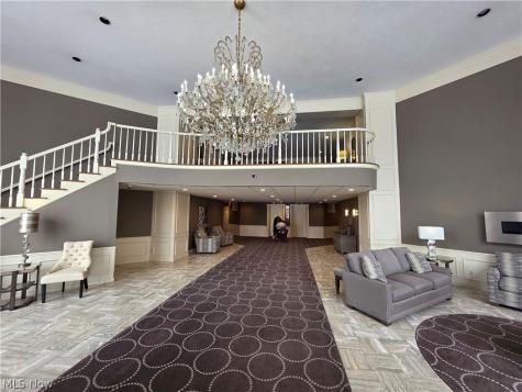 2202 Acacia Park Drive Lyndhurst OH 44124