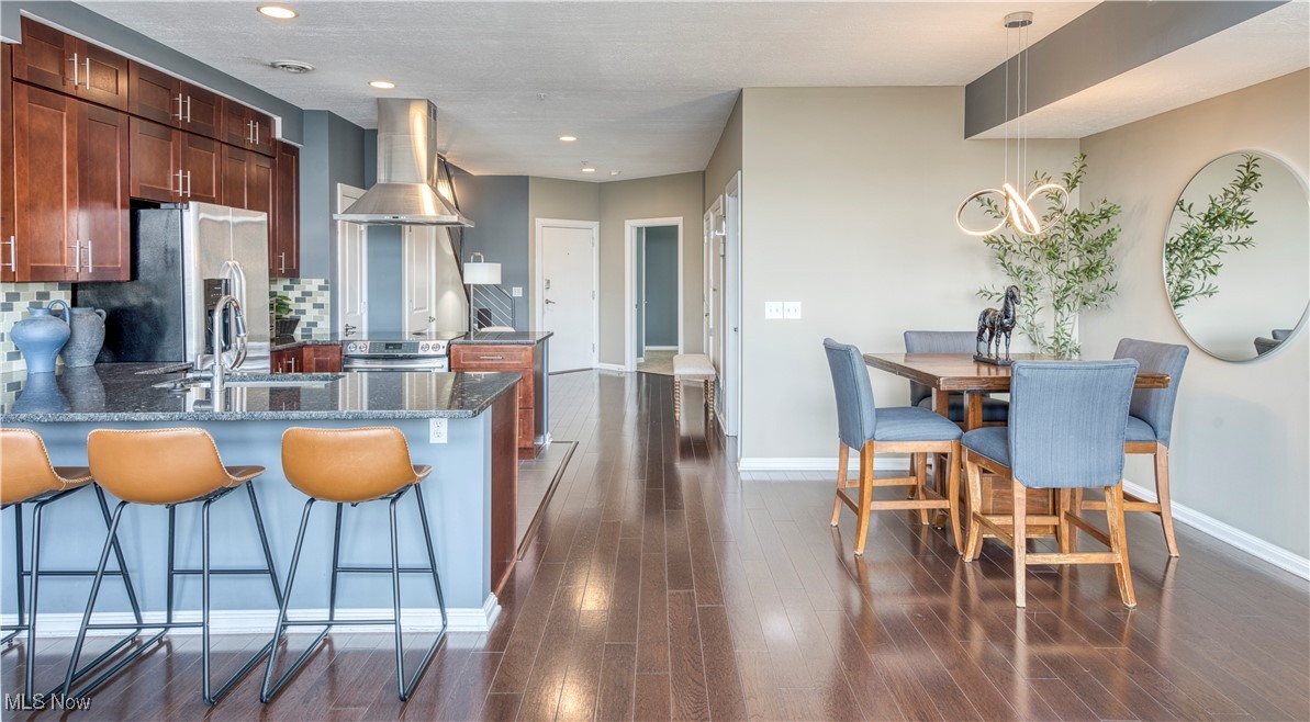 1237 Washington Avenue Cleveland OH 44113