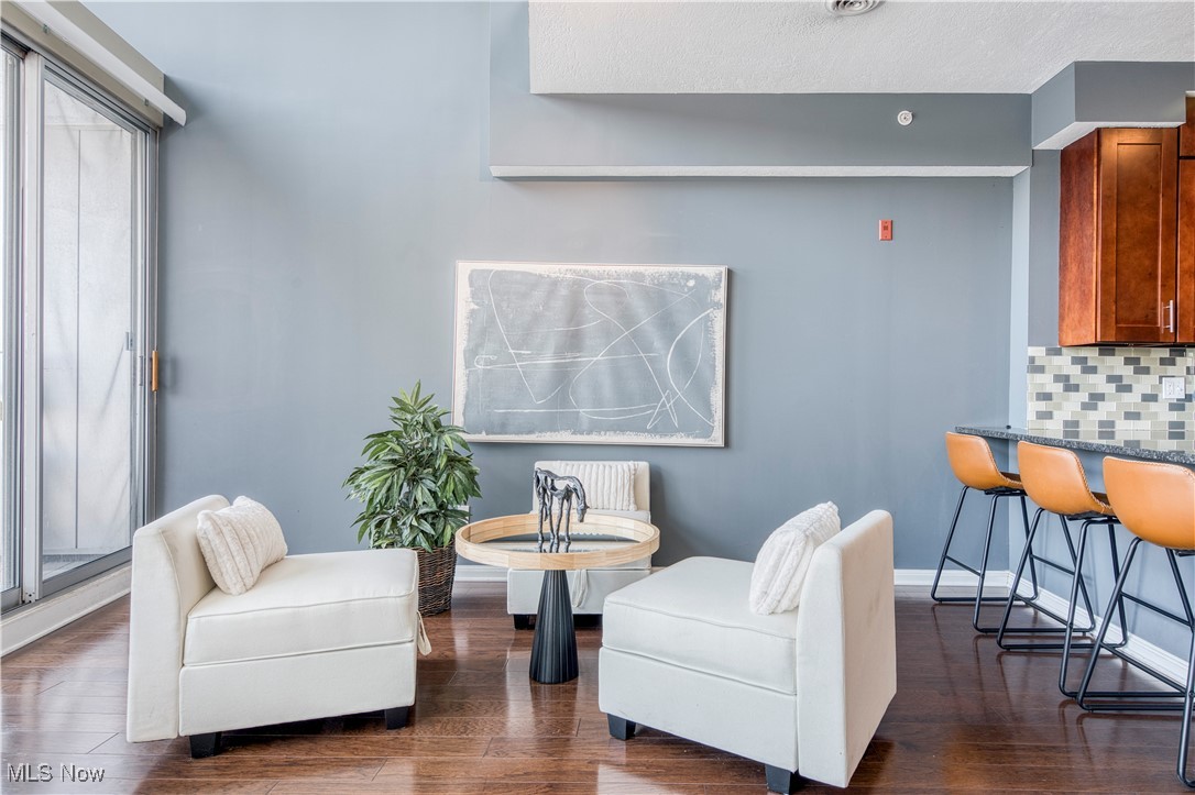 1237 Washington Avenue Cleveland OH 44113