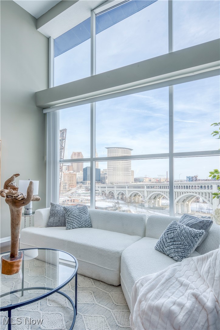 1237 Washington Avenue Cleveland OH 44113