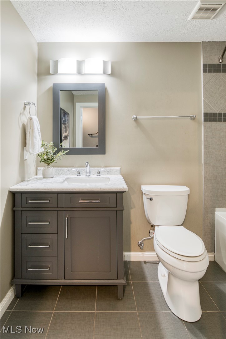 1237 Washington Avenue Cleveland OH 44113