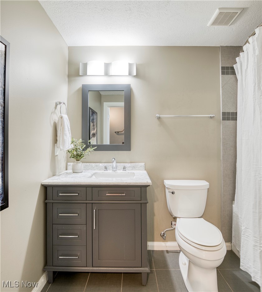 1237 Washington Avenue Cleveland OH 44113