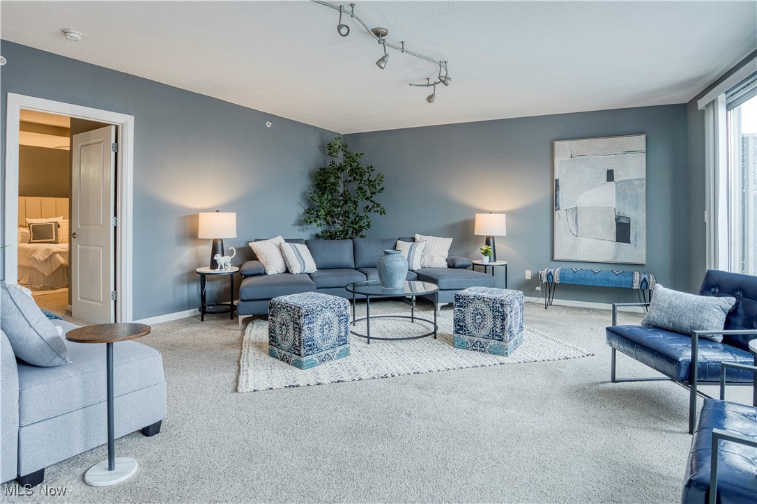 1237 Washington Avenue Cleveland OH 44113