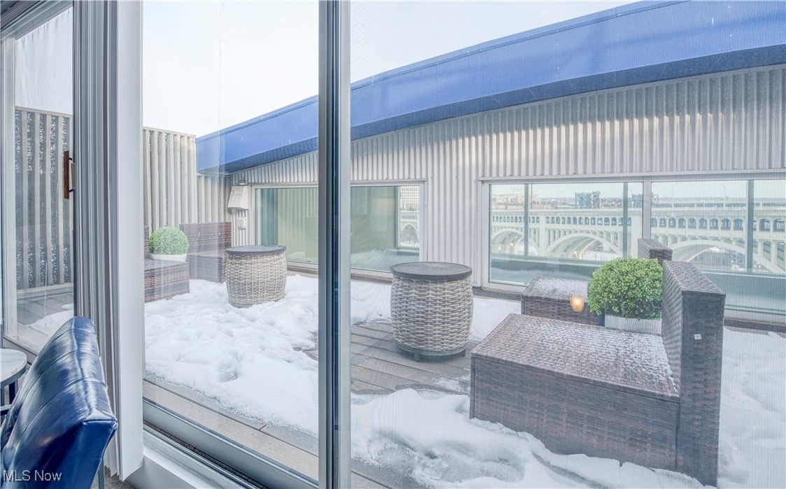 1237 Washington Avenue Cleveland OH 44113