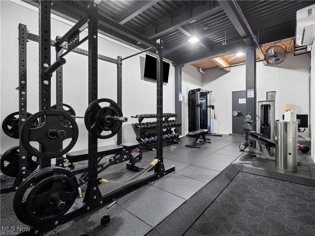 1237 Washington Avenue Cleveland OH 44113