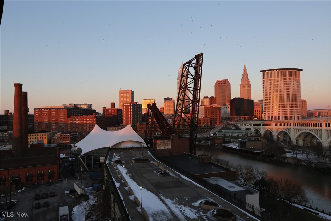 1237 Washington Avenue Cleveland OH 44113