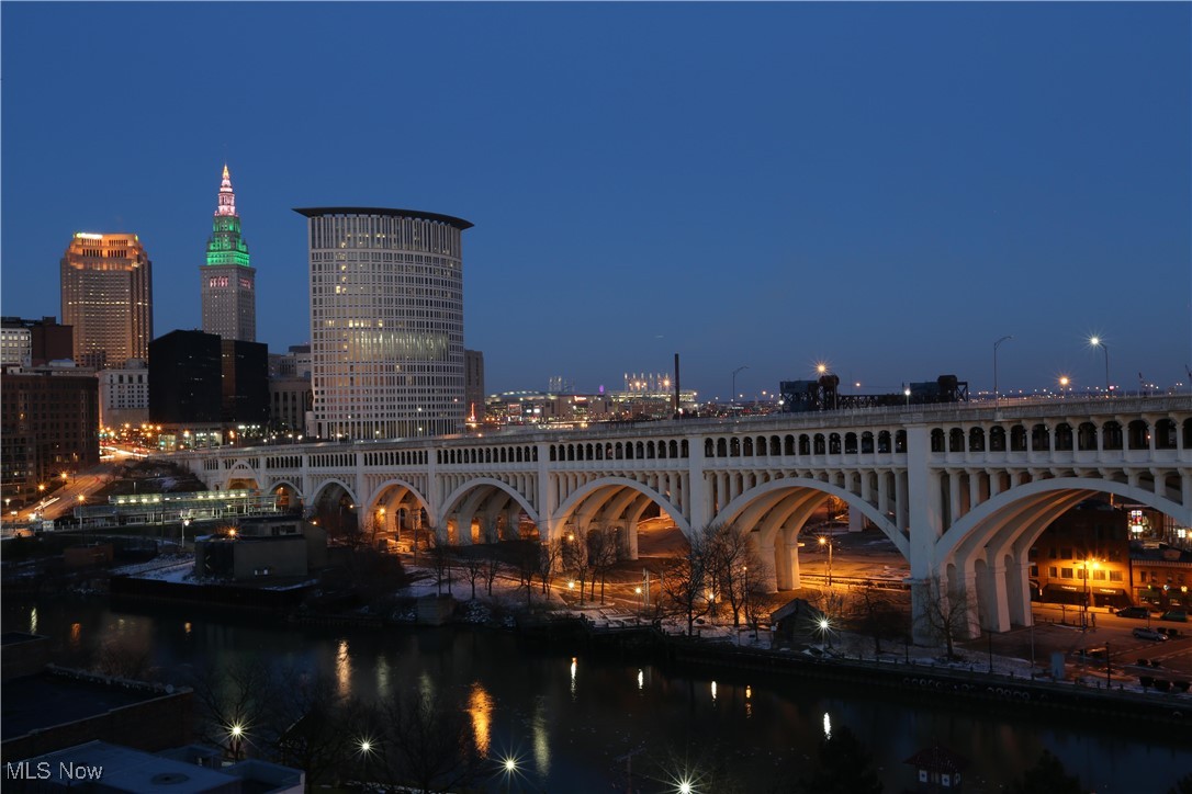 1237 Washington Avenue Cleveland OH 44113