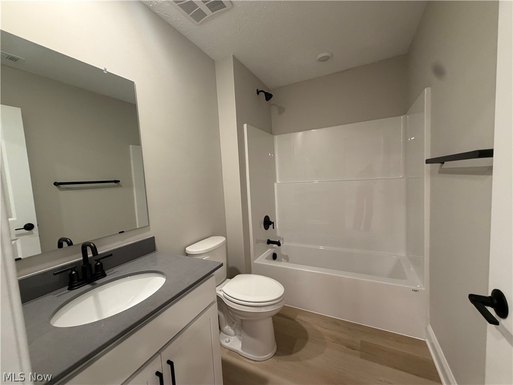 16 Paige Lane Hudson OH 44236